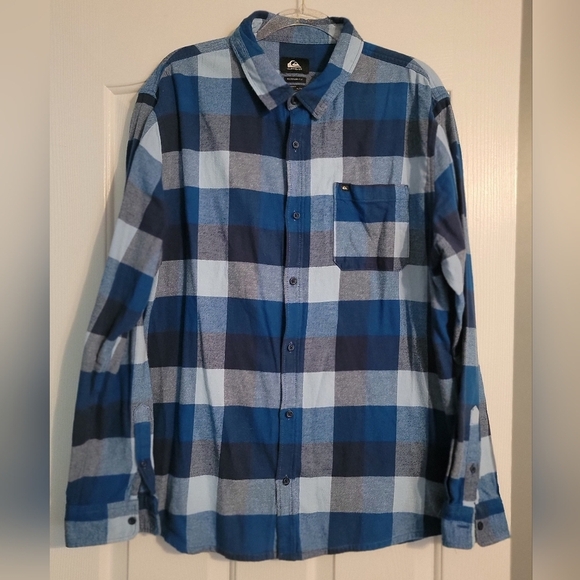 Quiksilver Other - Quiksilver Men's Navy and Light Blue Plaid Shirt